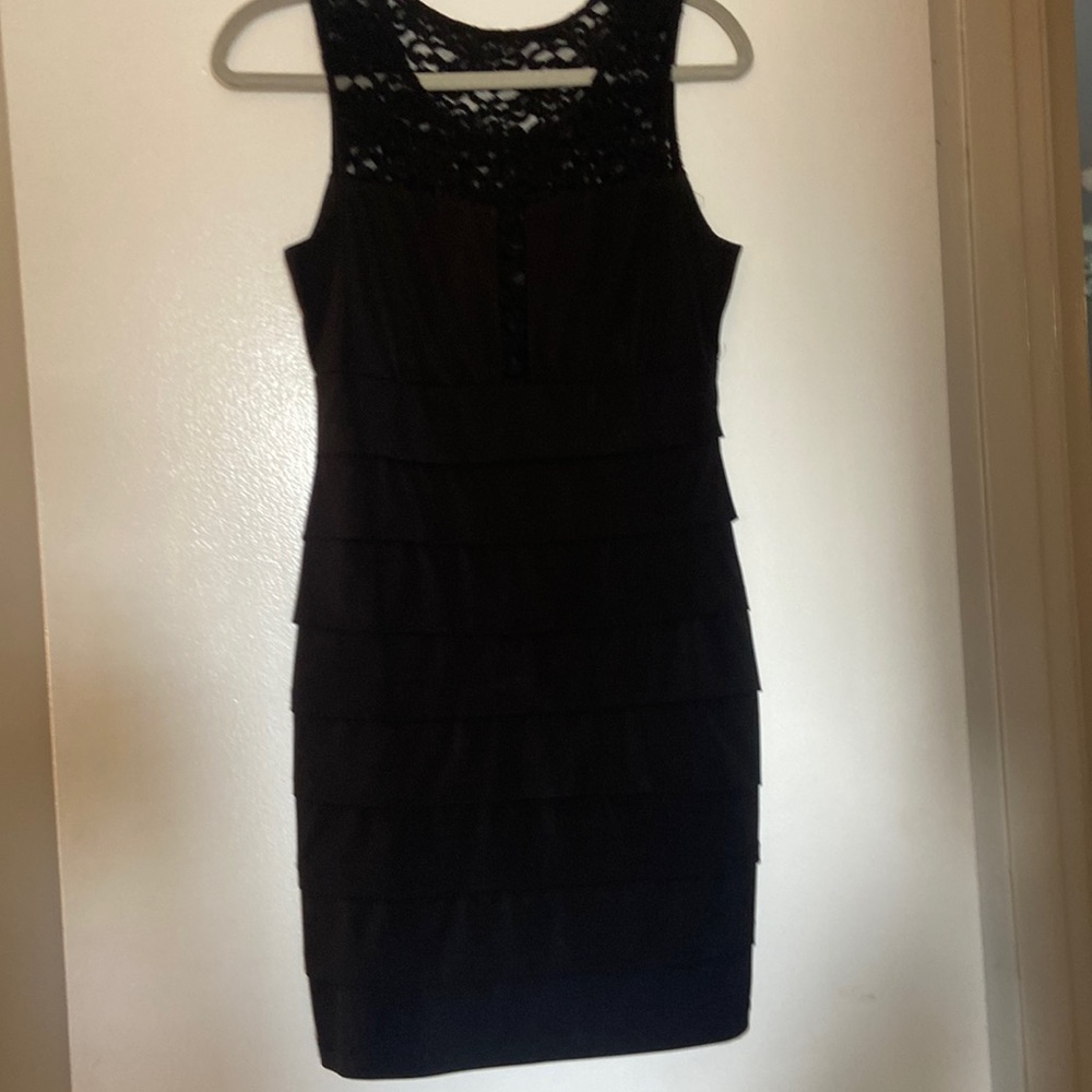 Sexy black fitted short dress with lace accents size 8P